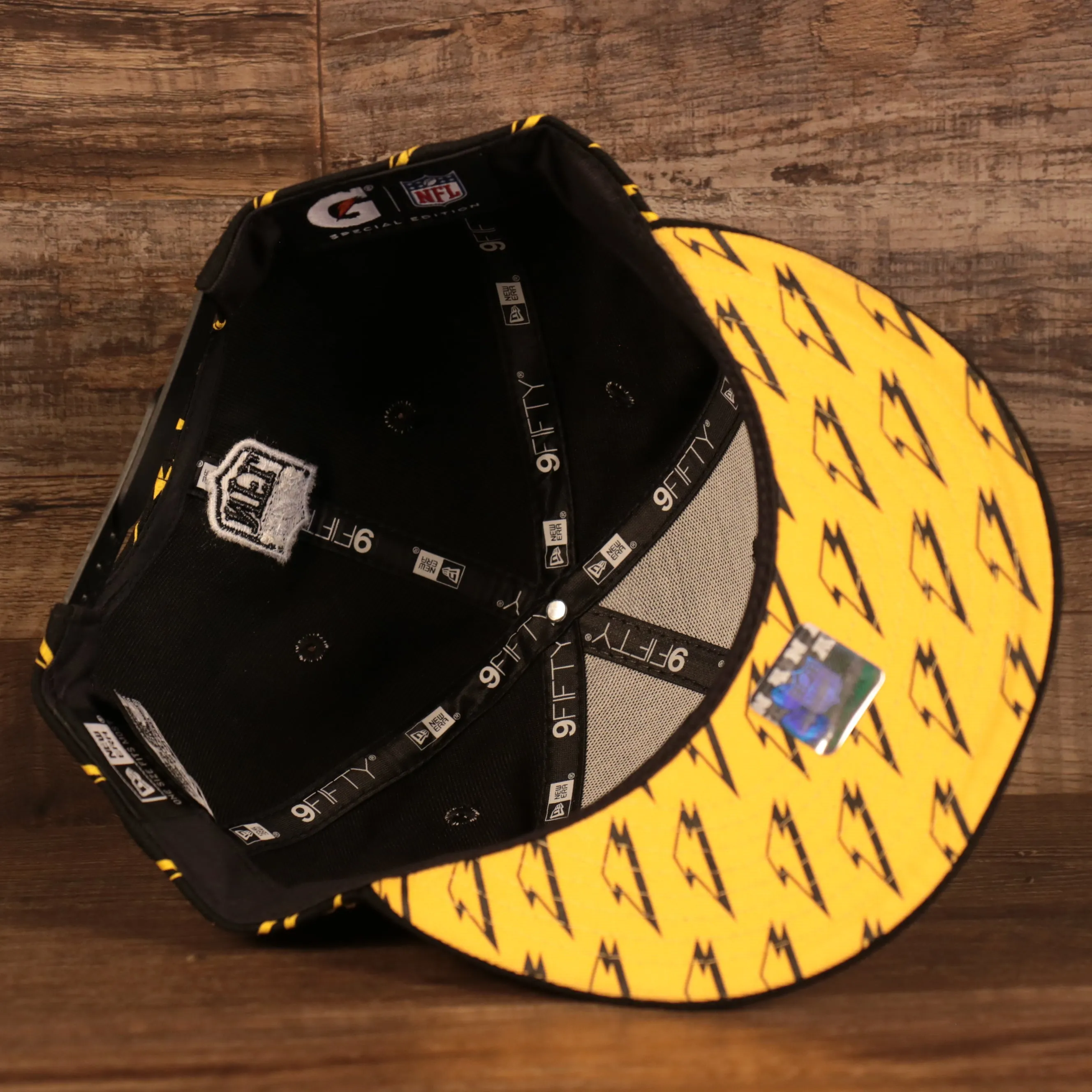 Pittsburgh Steelers x Gatorade Black 9Fifty Yellow Bottom Snapback