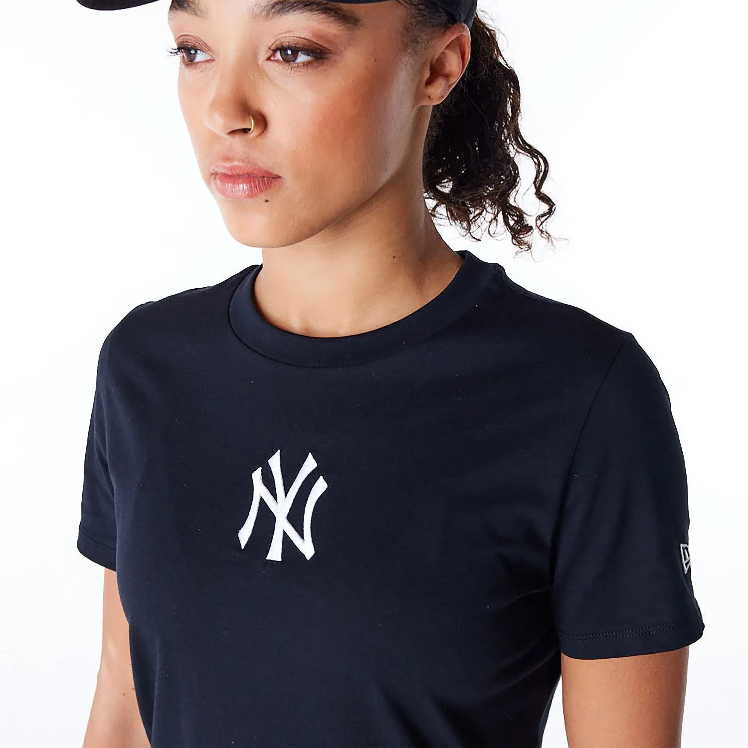 T-Shirt New Era League Essential Regular MLB New York Yankees - Black/White - women´s