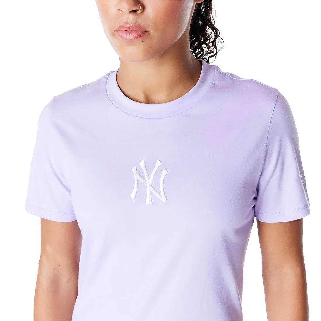 T-Shirt New Era League Essential Regular MLB New York Yankees - Pastel Lilac/White - women´s