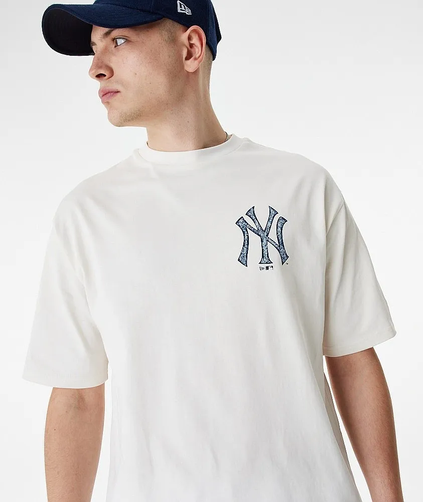 T-Shirt New Era Player Graphic OS MLB New York Yankees - Off White/Navy - men´s