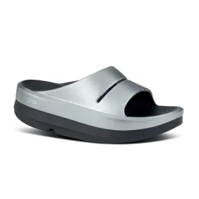  Women's OOmega OOah Slide Sandal in Basalt  